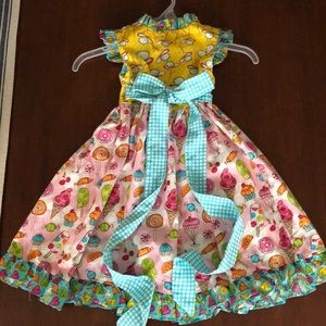 Absolutely adorable and unique Girls Dress 🌸